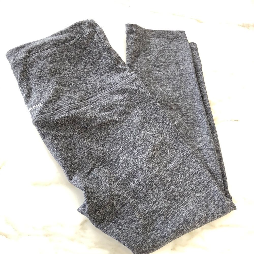 M Heathered Gray Lorna Jane Cropped Leggings